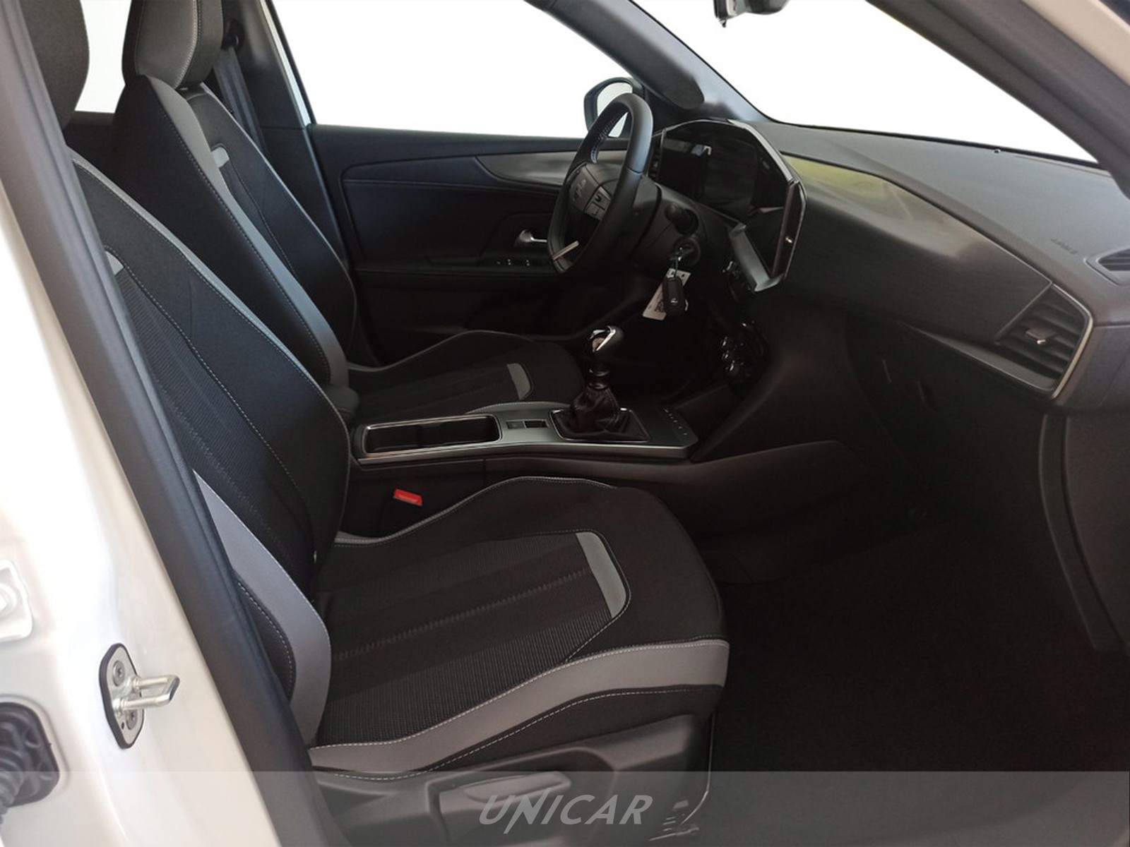 UNICAR Opel Mokka
