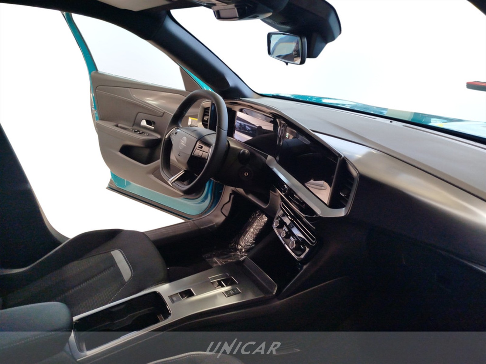 UNICAR Opel Mokka