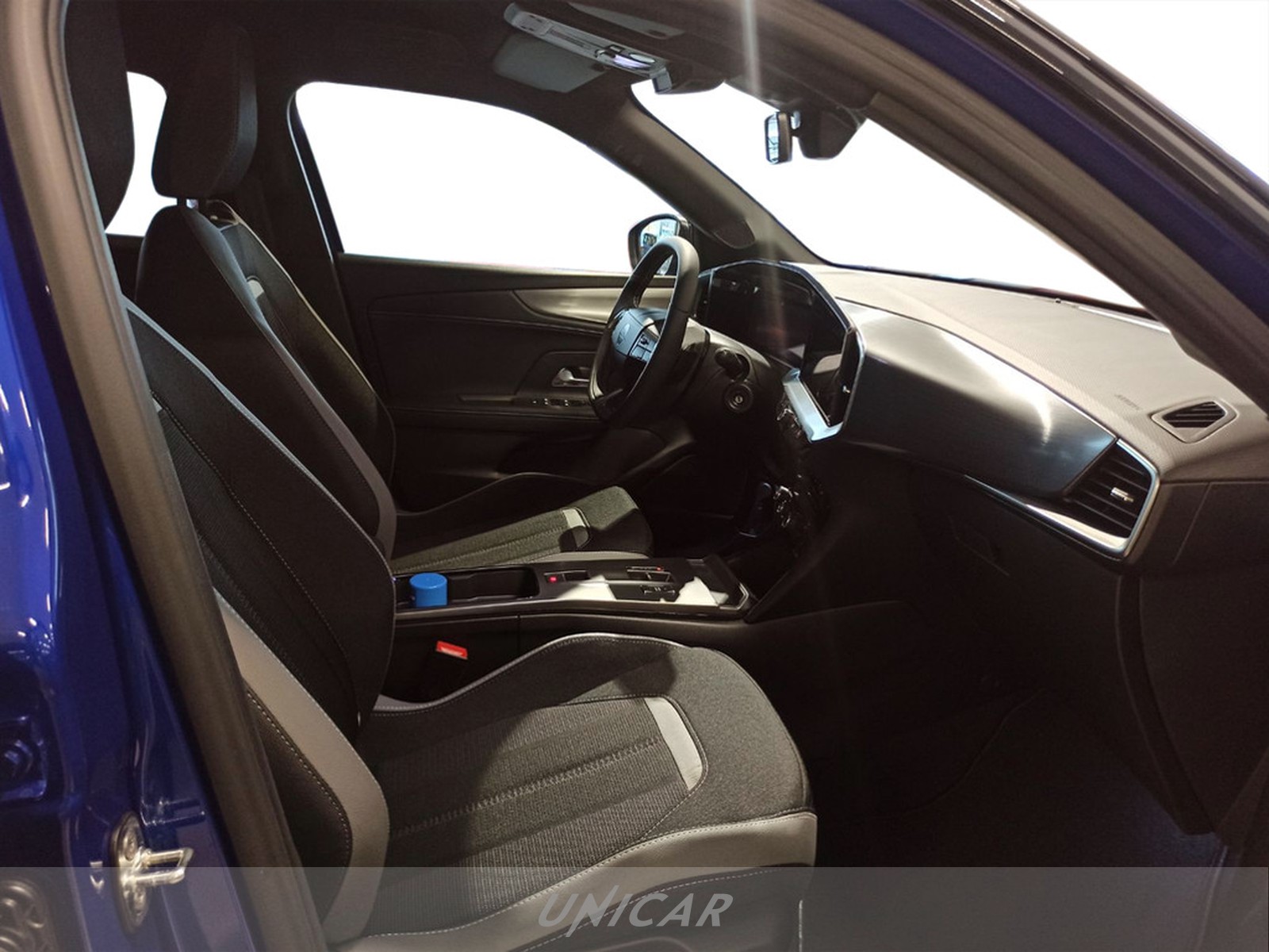 UNICAR Opel Mokka