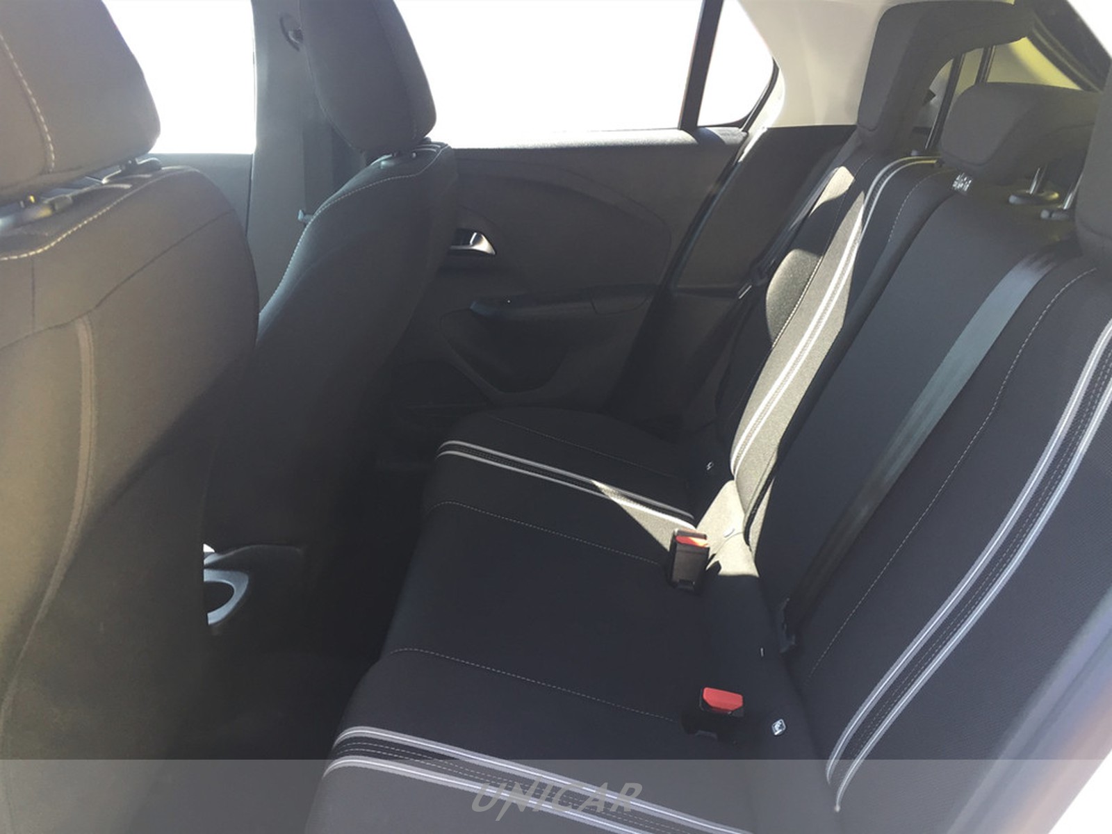 UNICAR Opel Corsa
