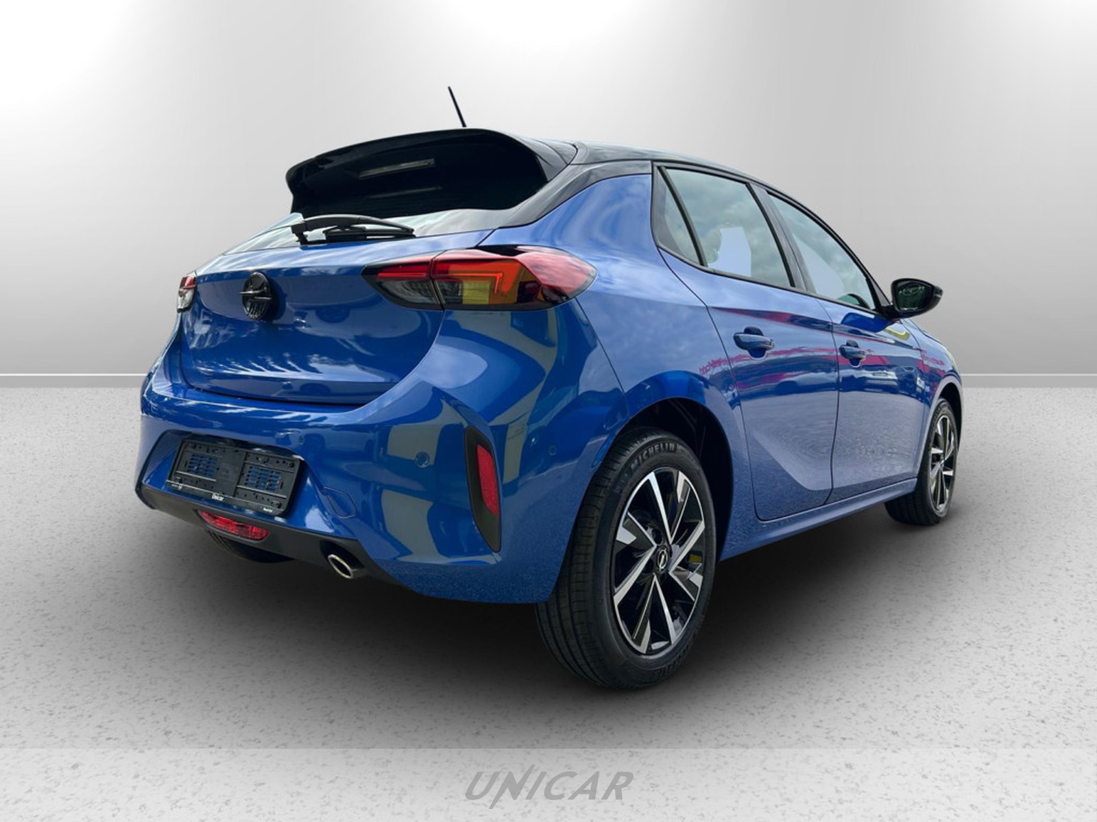 UNICAR Opel Corsa