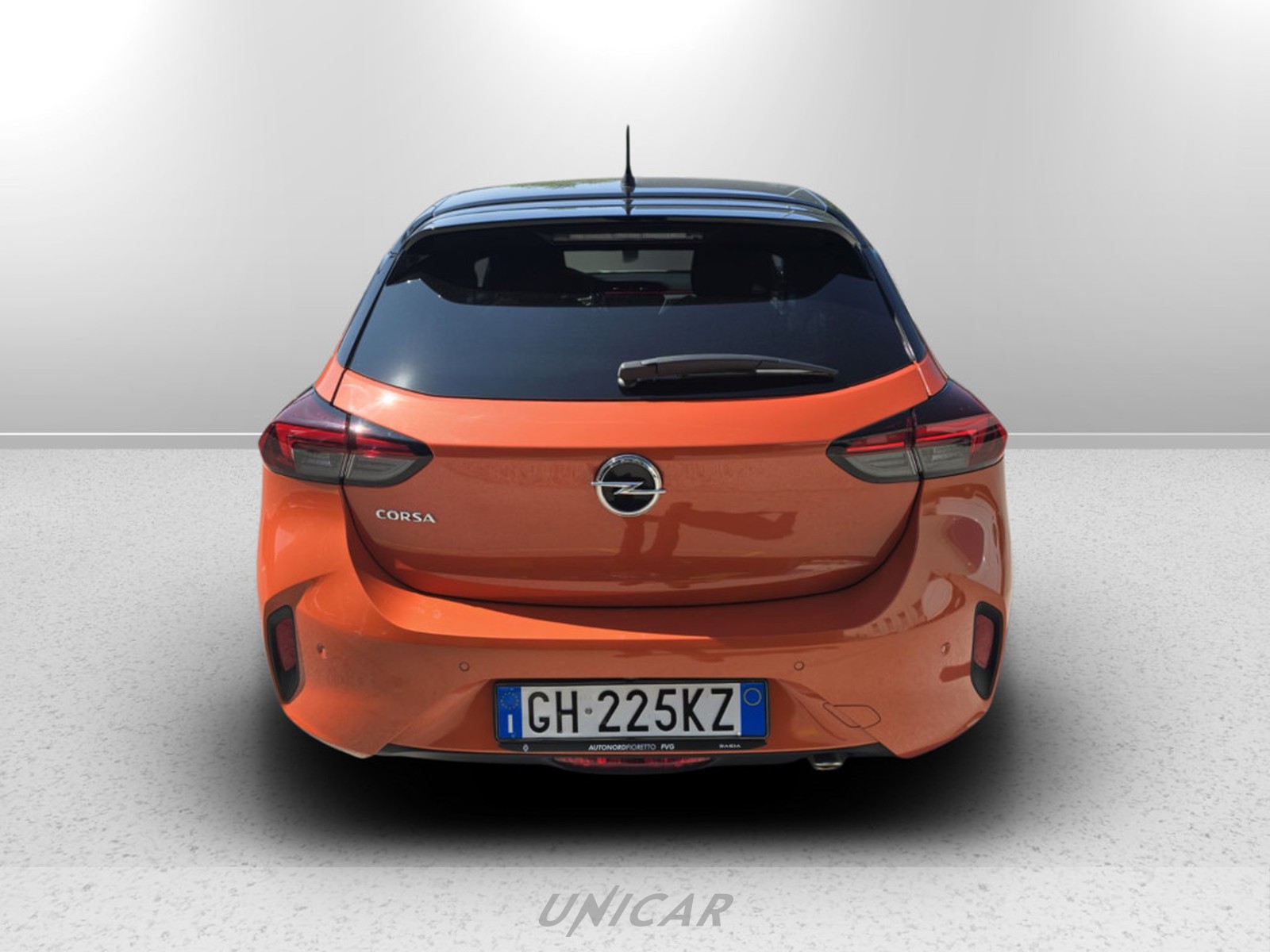 UNICAR Opel Corsa