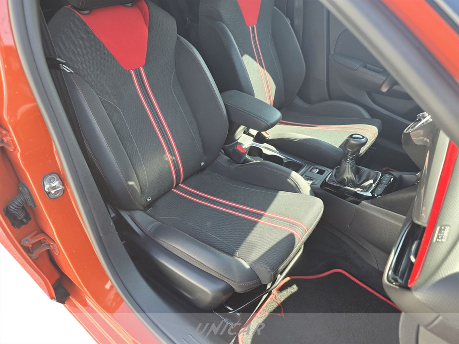 UNICAR Opel Corsa