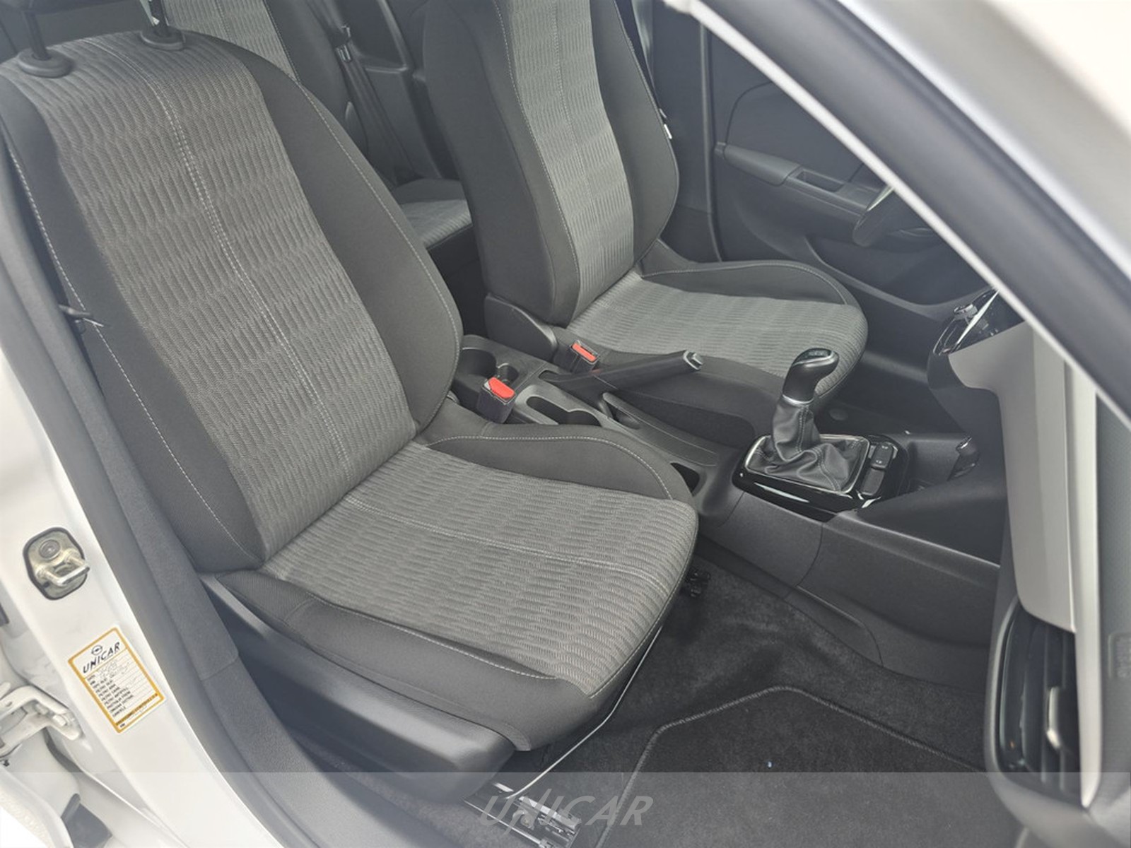 UNICAR Opel Corsa