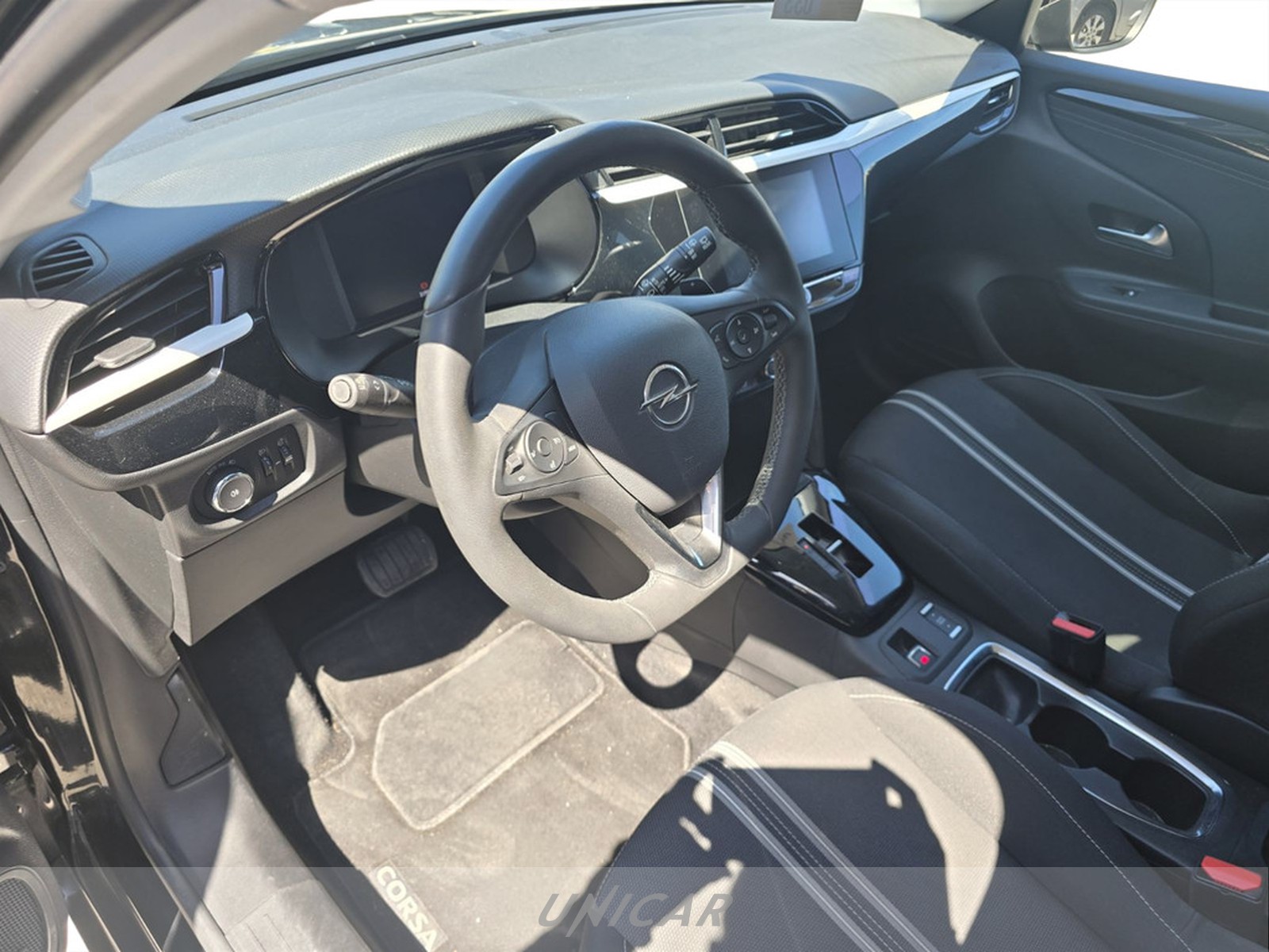UNICAR Opel Corsa