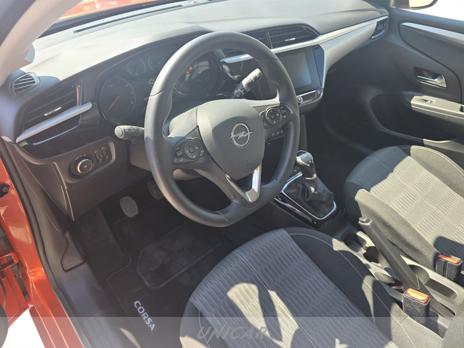 UNICAR Opel Corsa