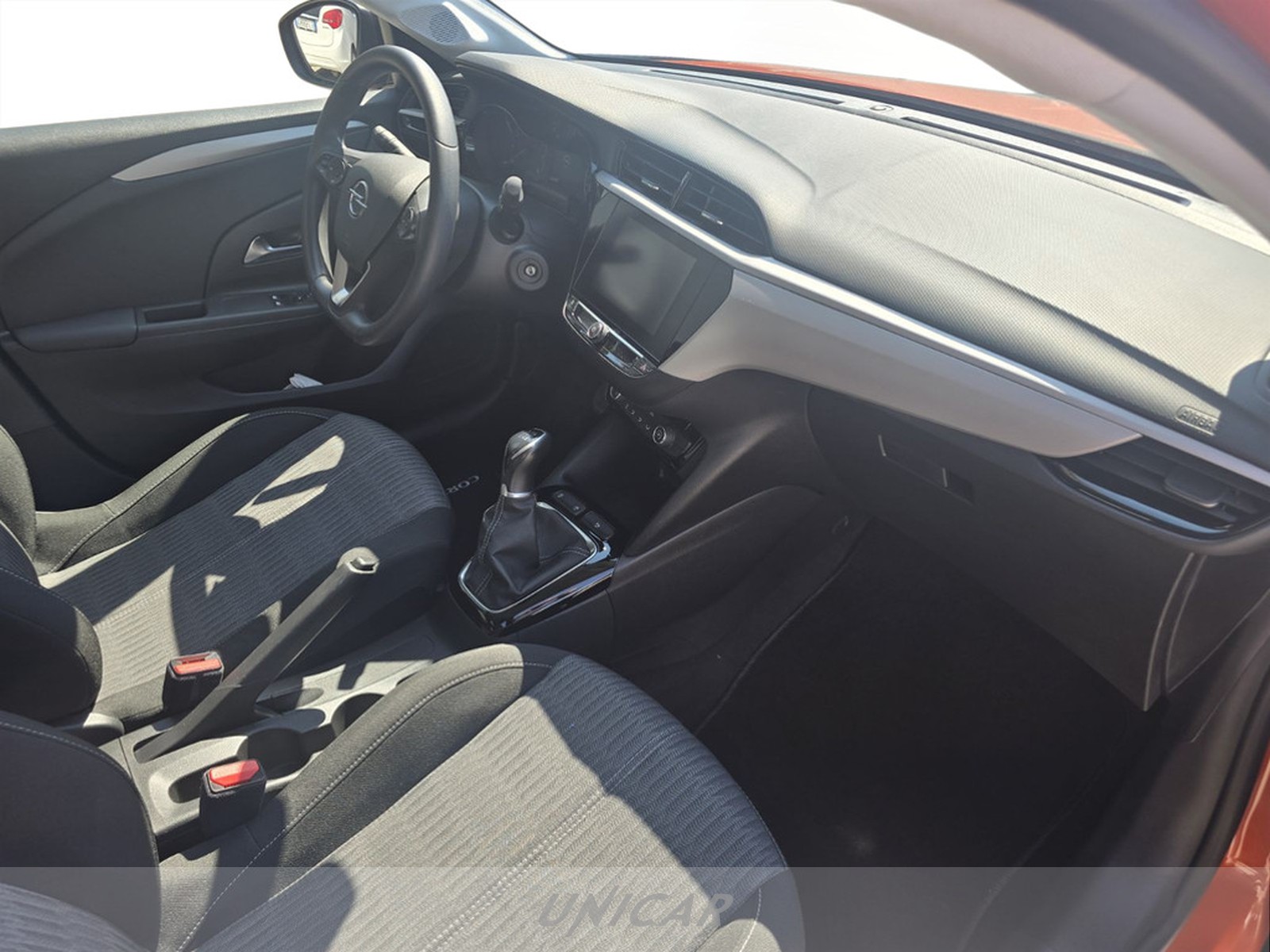 UNICAR Opel Corsa