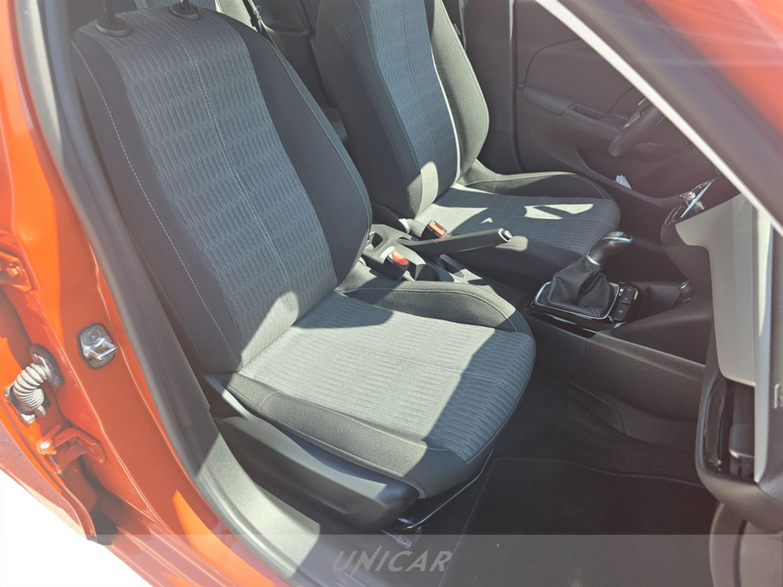 UNICAR Opel Corsa