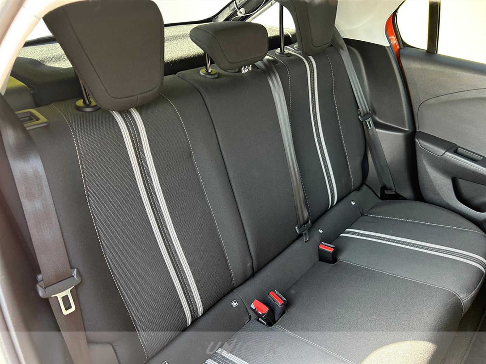 UNICAR Opel Corsa