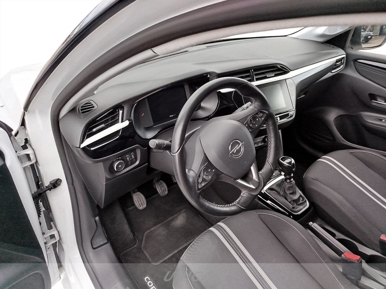 UNICAR Opel Corsa