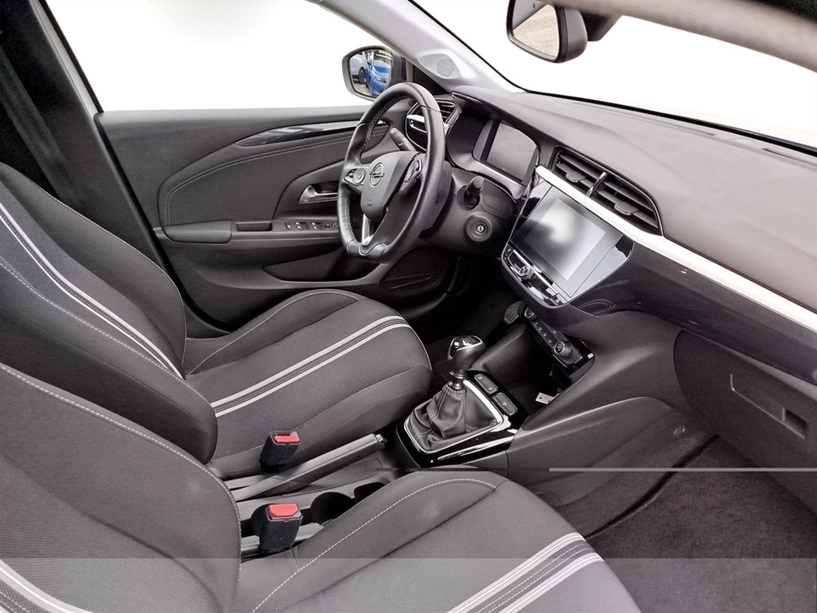UNICAR Opel Corsa