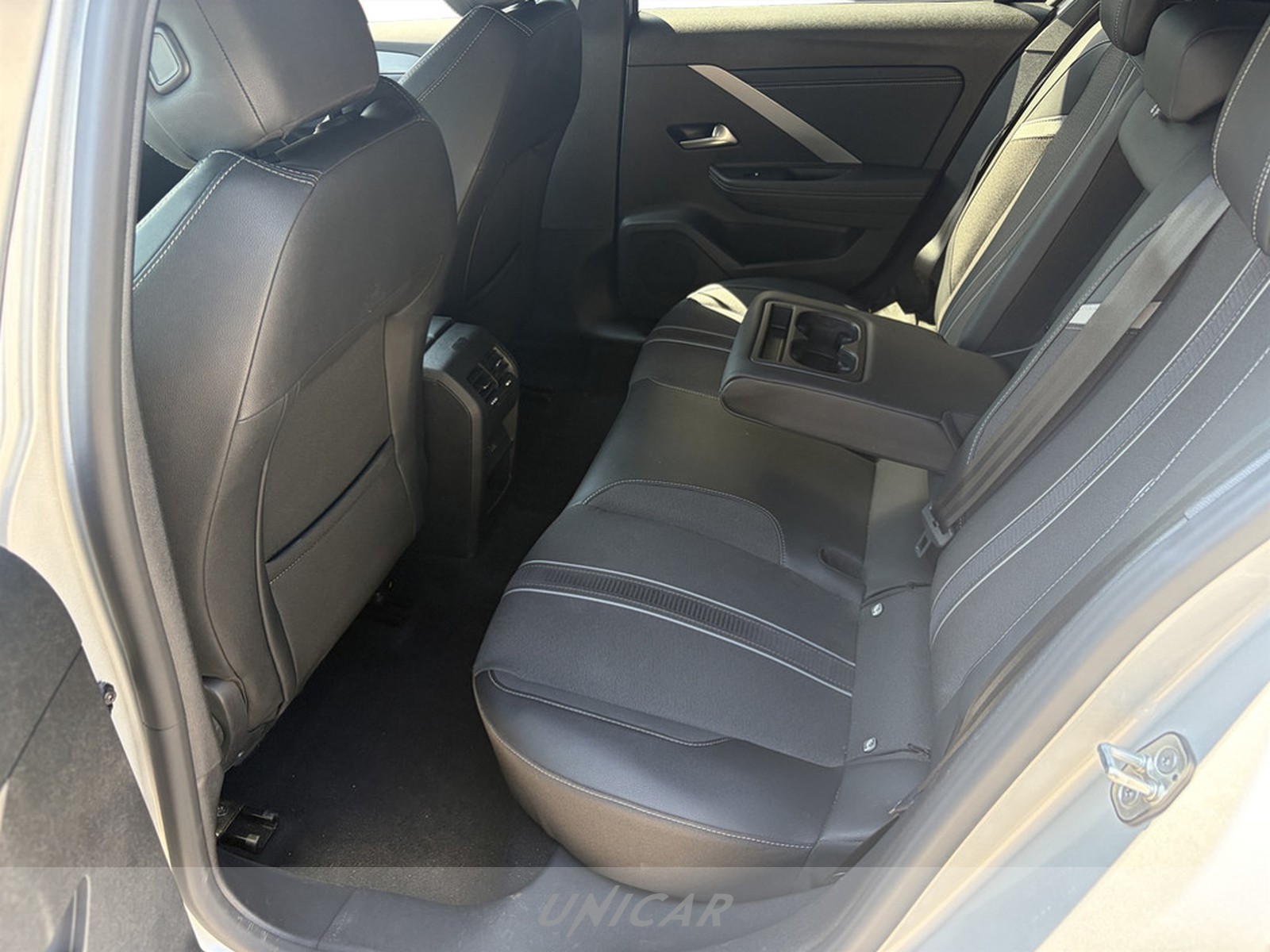 UNICAR Opel Astra