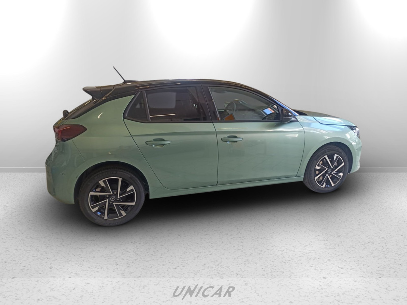 UNICAR Opel Corsa