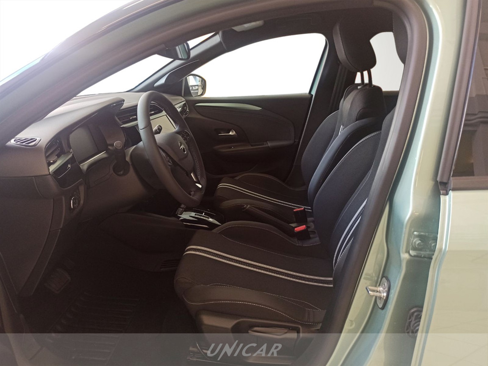 UNICAR Opel Corsa