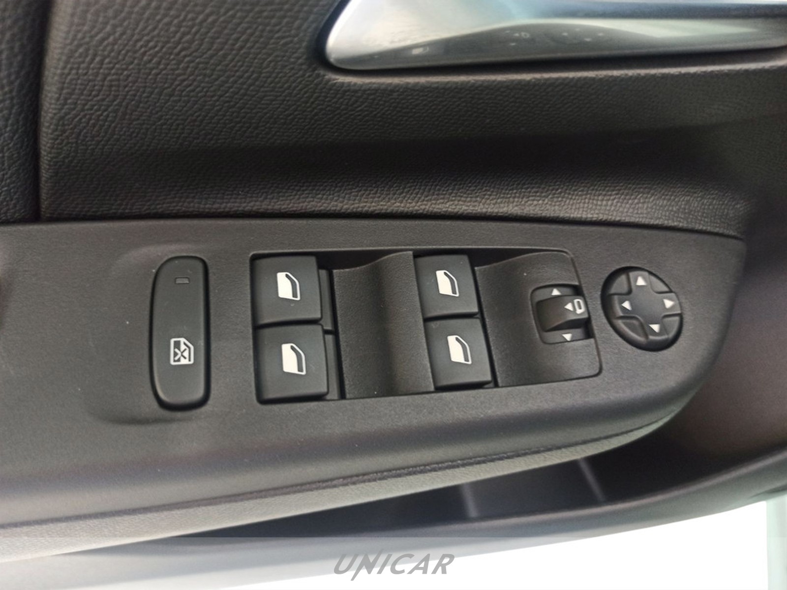 UNICAR Opel Corsa