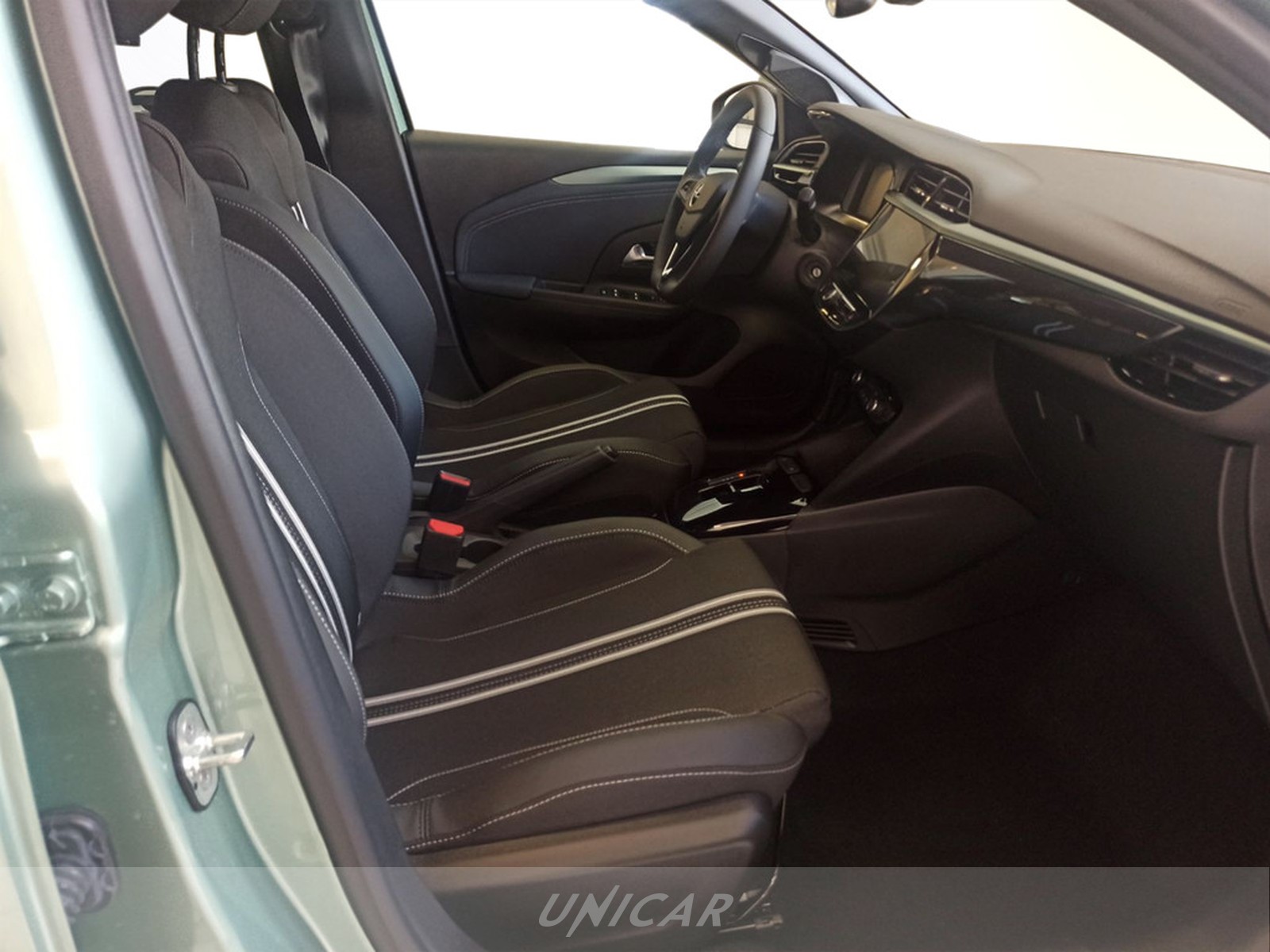 UNICAR Opel Corsa