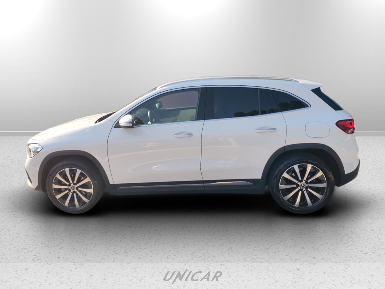 UNICAR Mercedes GLA