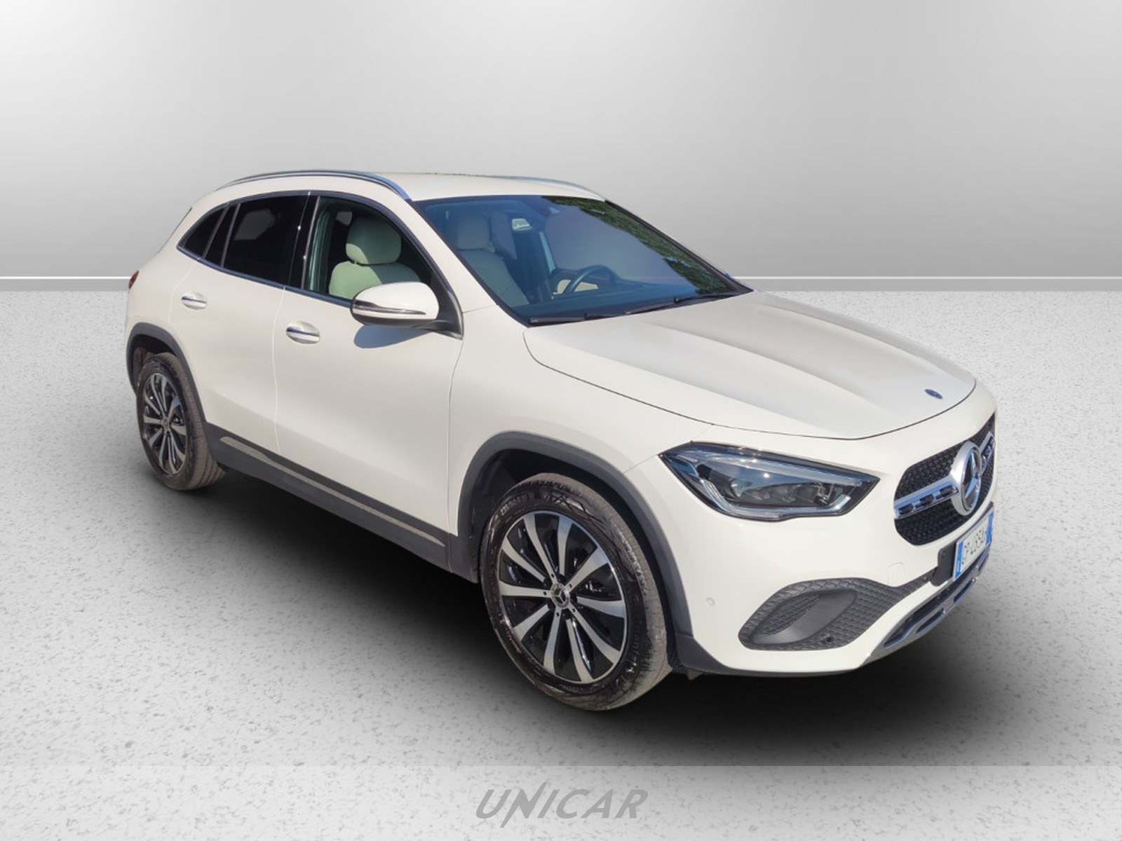 UNICAR Mercedes GLA