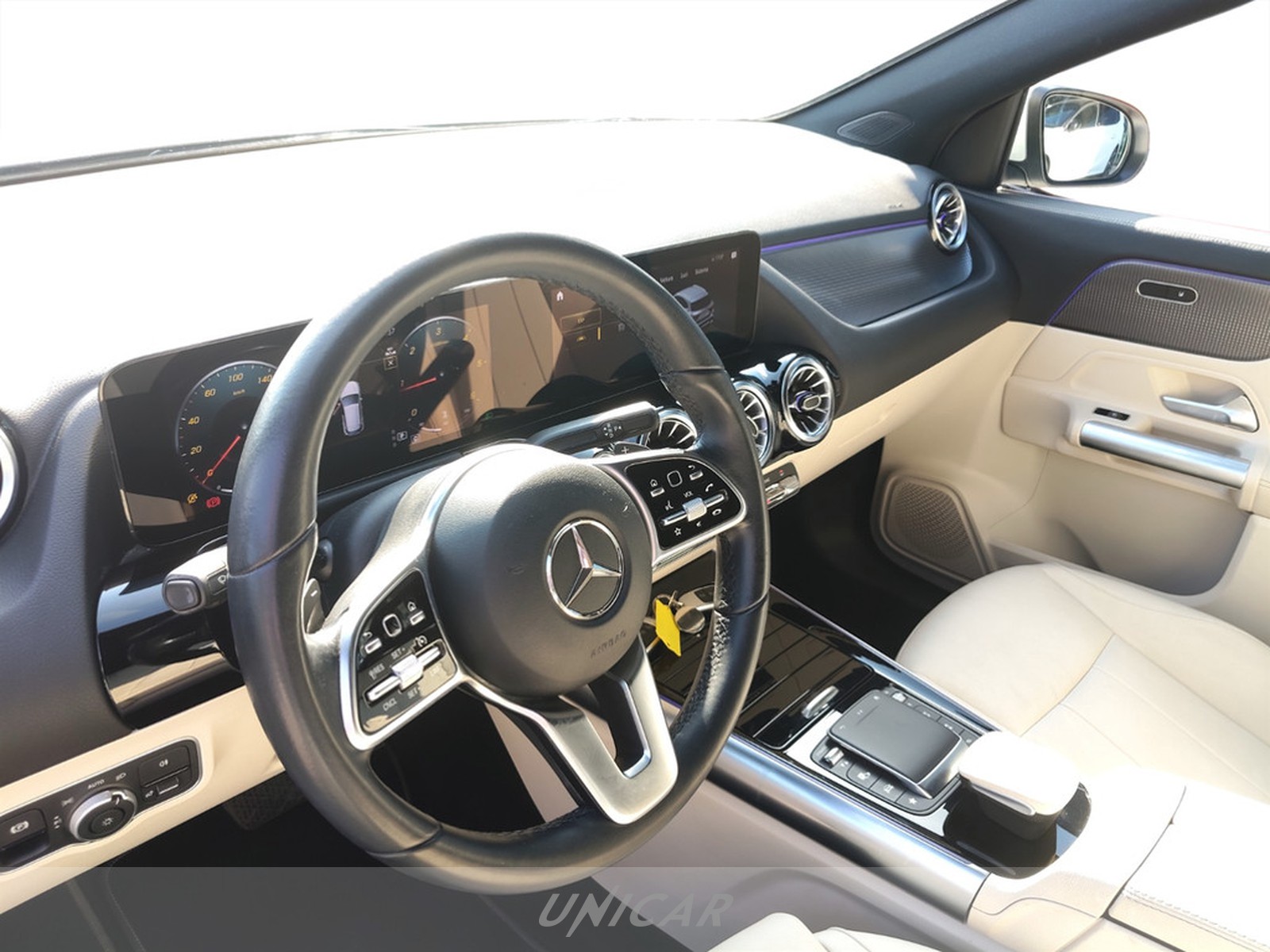 UNICAR Mercedes GLA