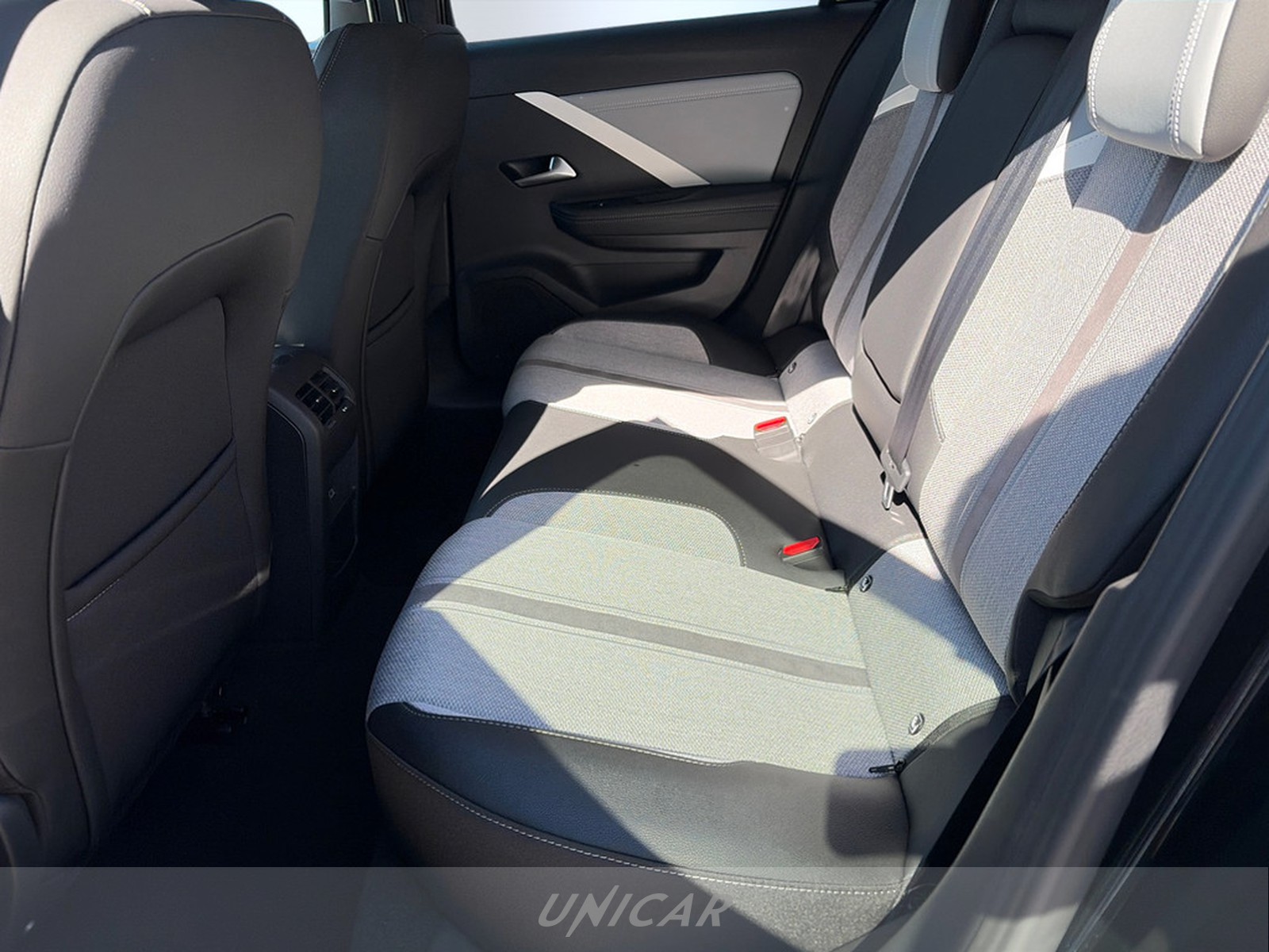 UNICAR Opel Astra