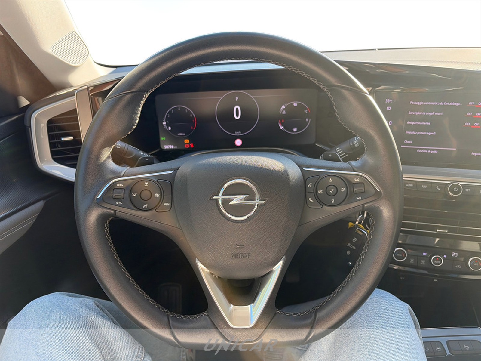 UNICAR Opel Mokka
