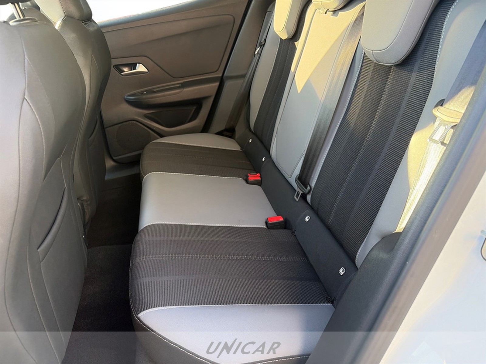 UNICAR Opel Mokka