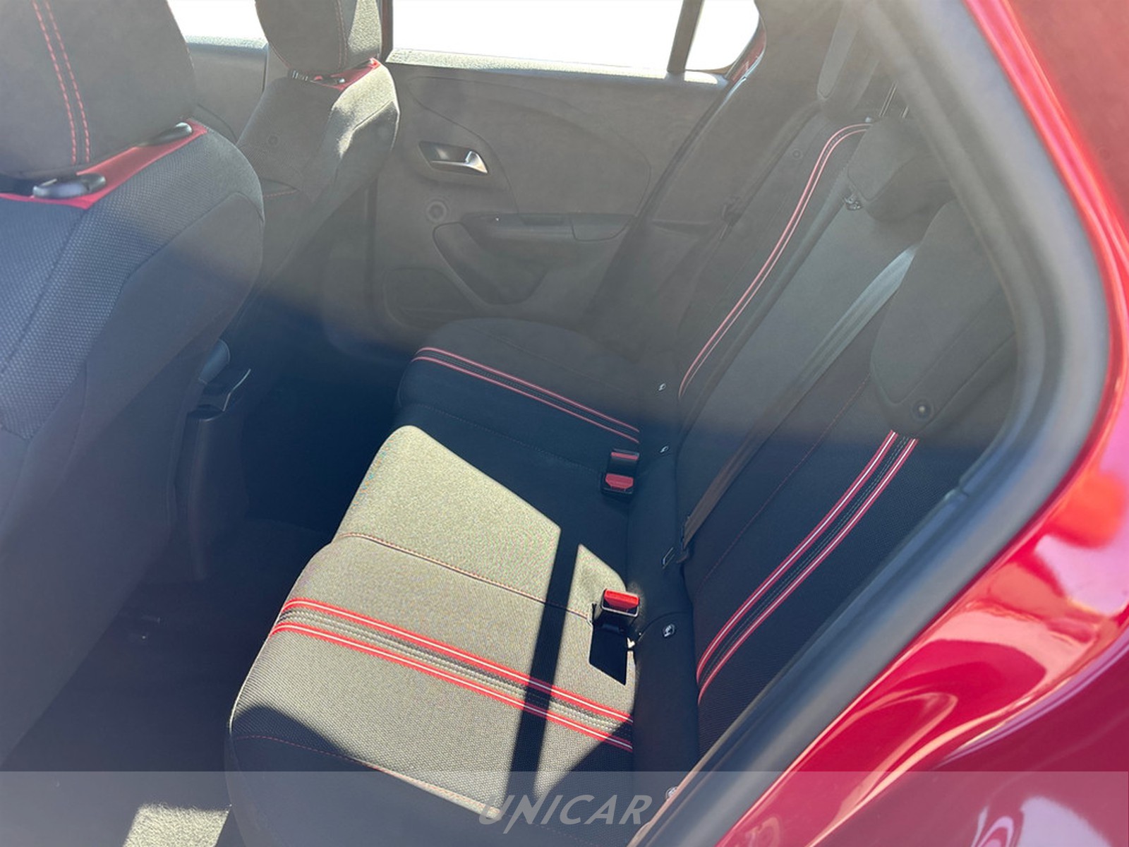 UNICAR Opel Corsa