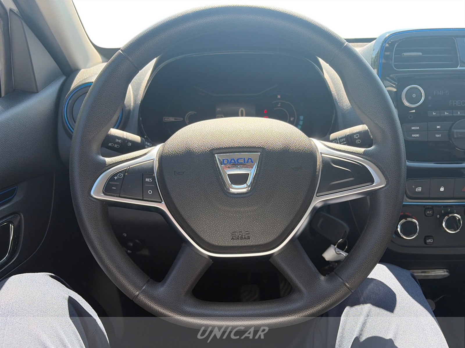 UNICAR Dacia Spring