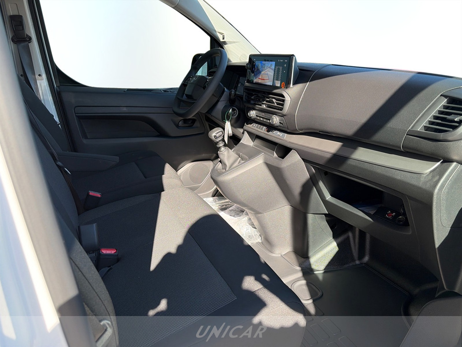 UNICAR Opel Vivaro