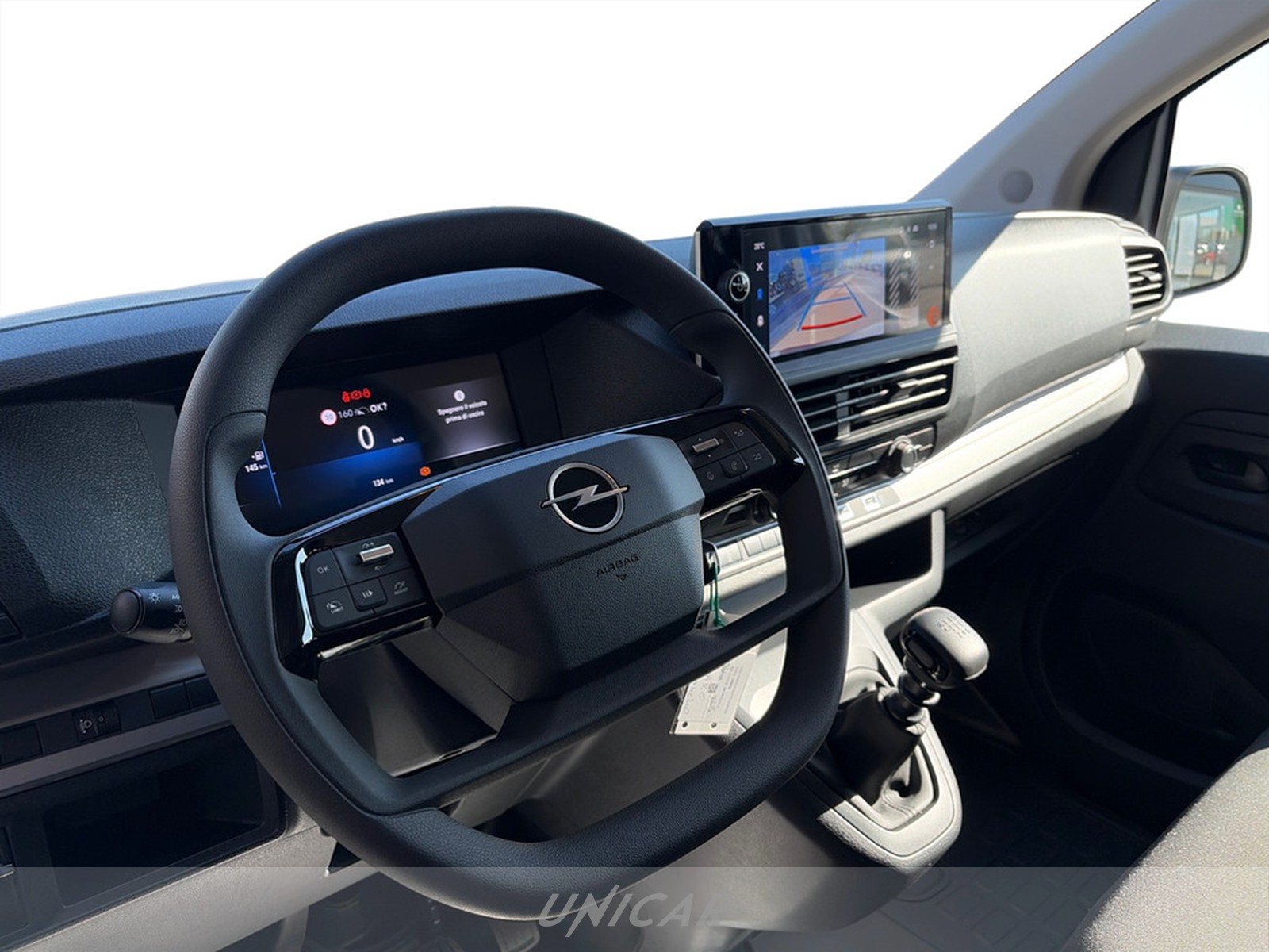 UNICAR Opel Vivaro