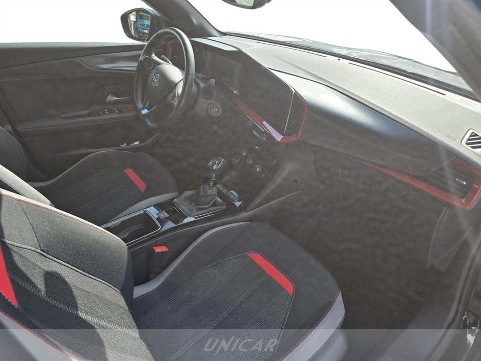 UNICAR Opel Mokka