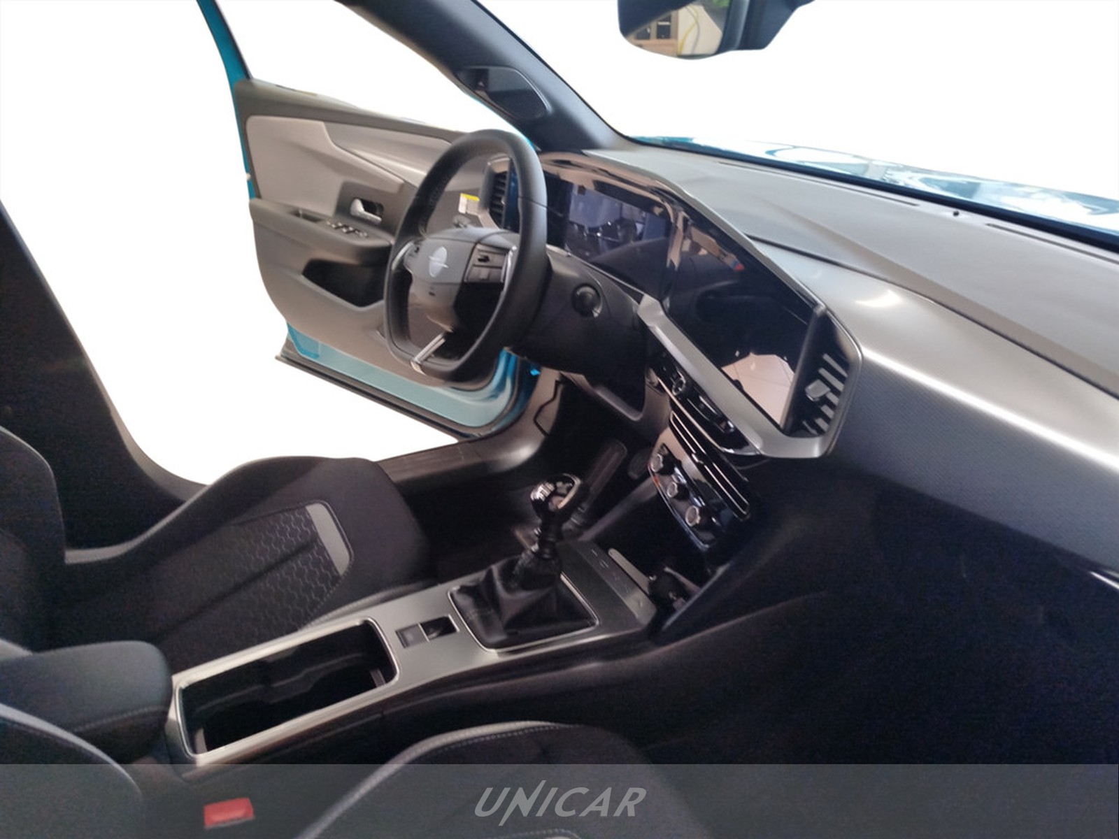 UNICAR Opel Mokka