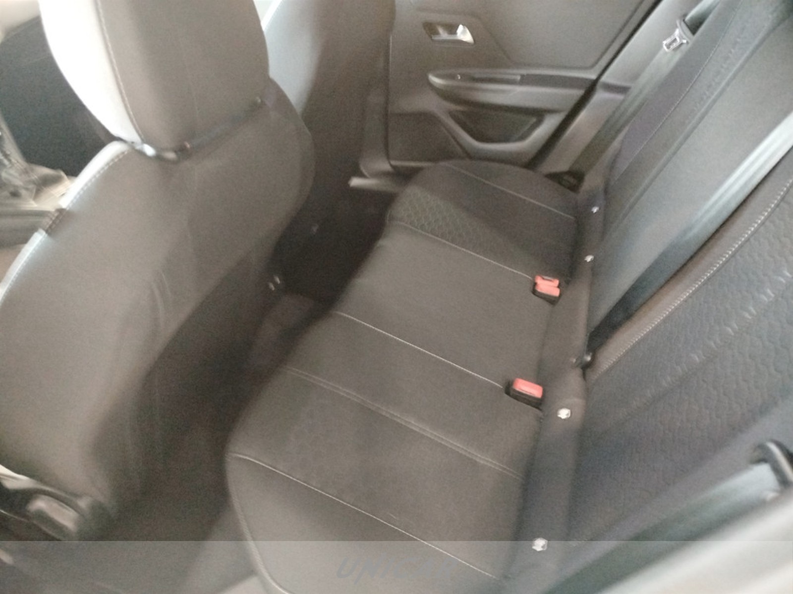 UNICAR Opel Mokka