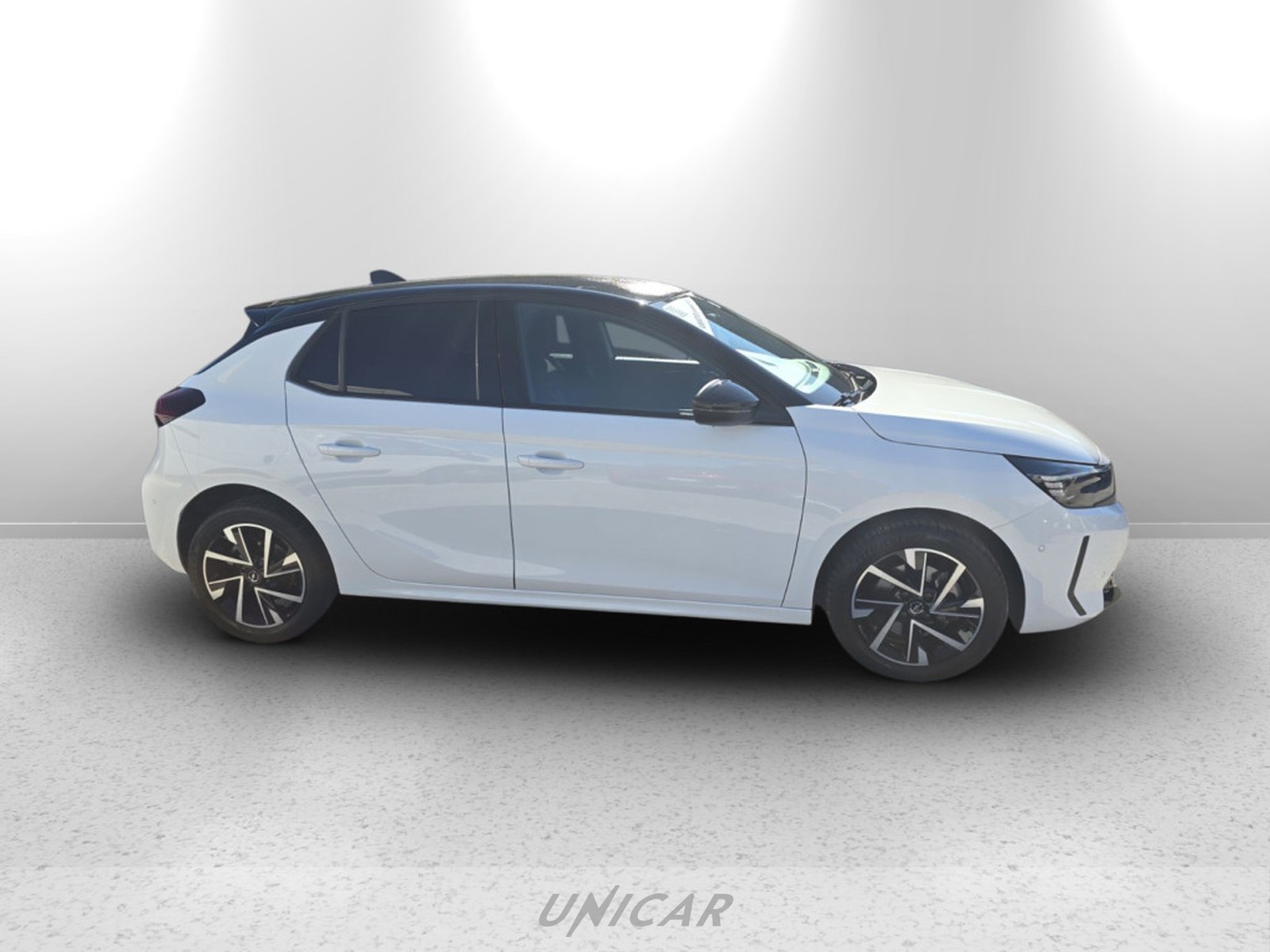 UNICAR Opel Corsa