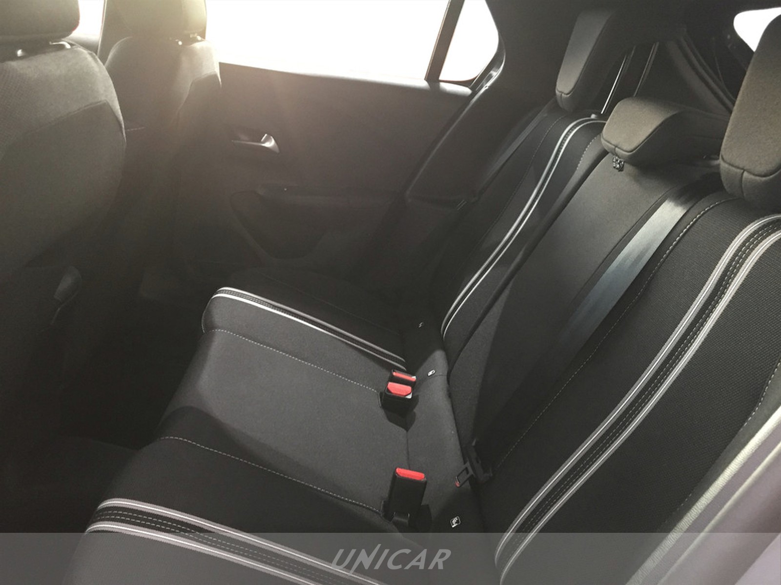 UNICAR Opel Corsa