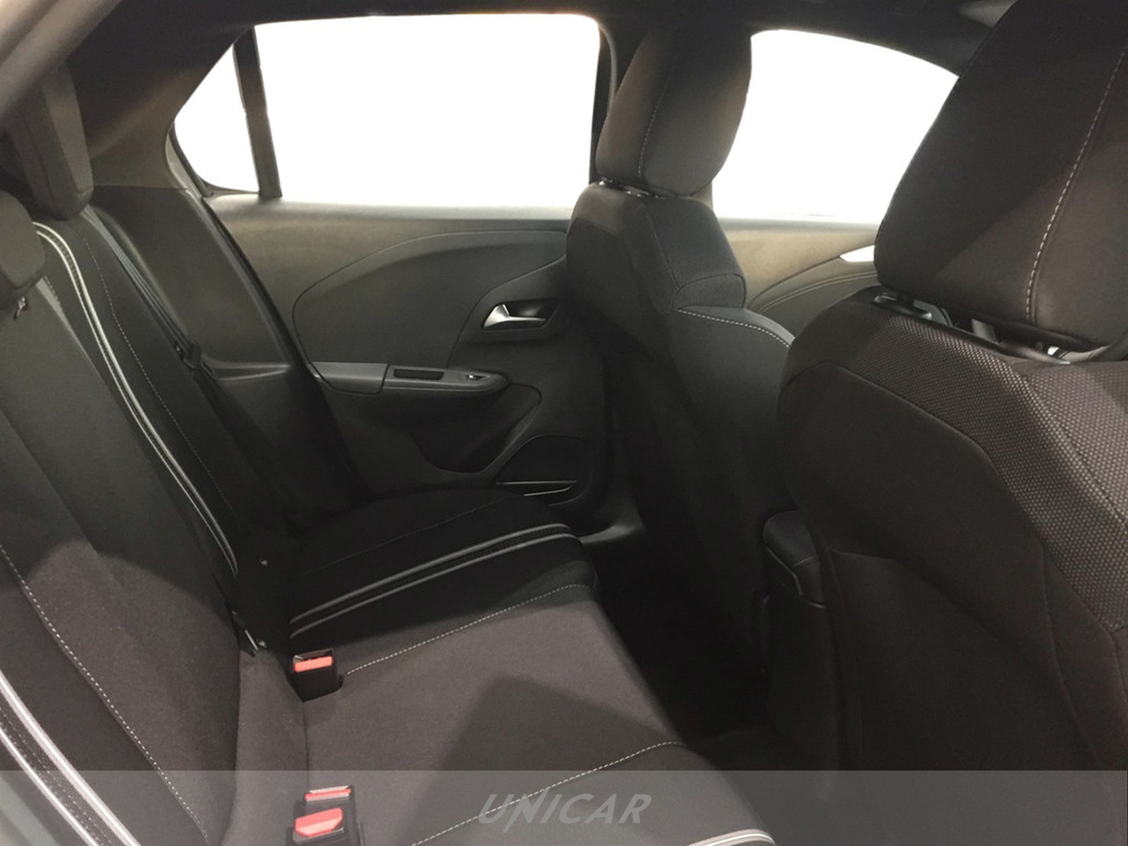 UNICAR Opel Corsa
