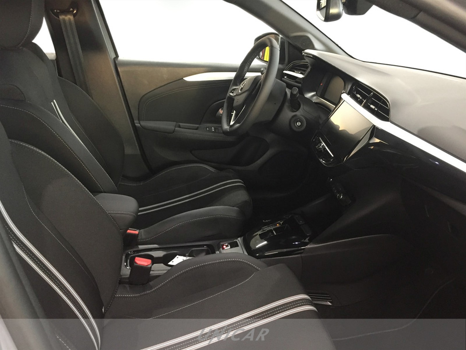 UNICAR Opel Corsa
