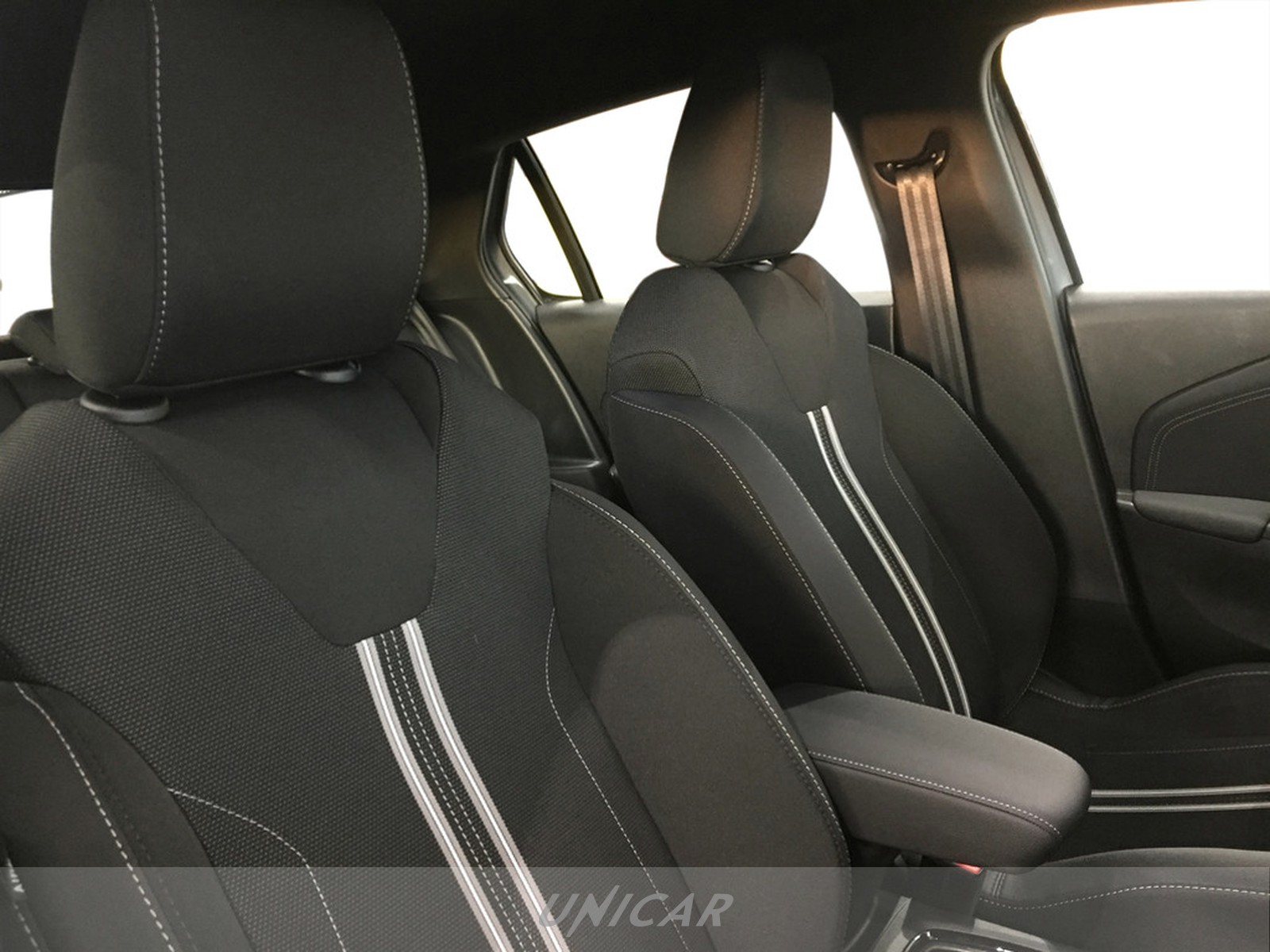 UNICAR Opel Corsa