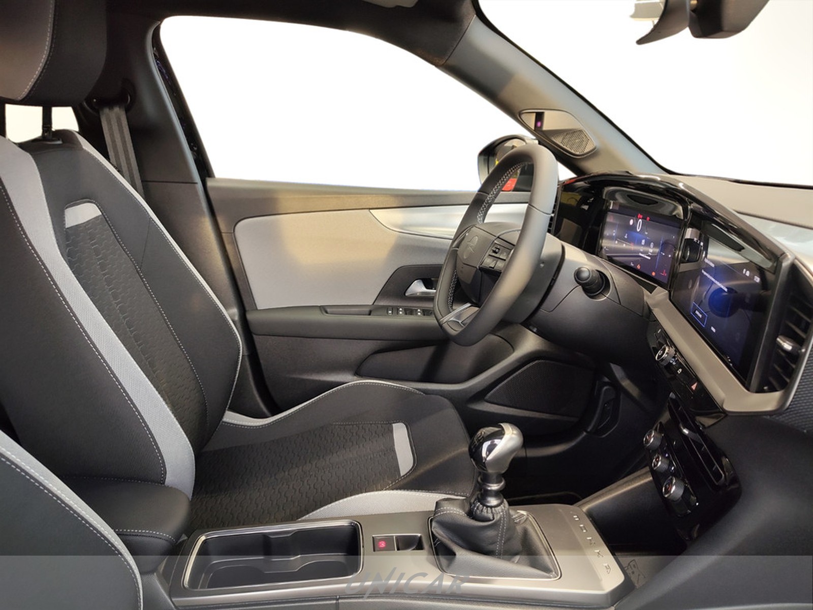 UNICAR Opel Mokka