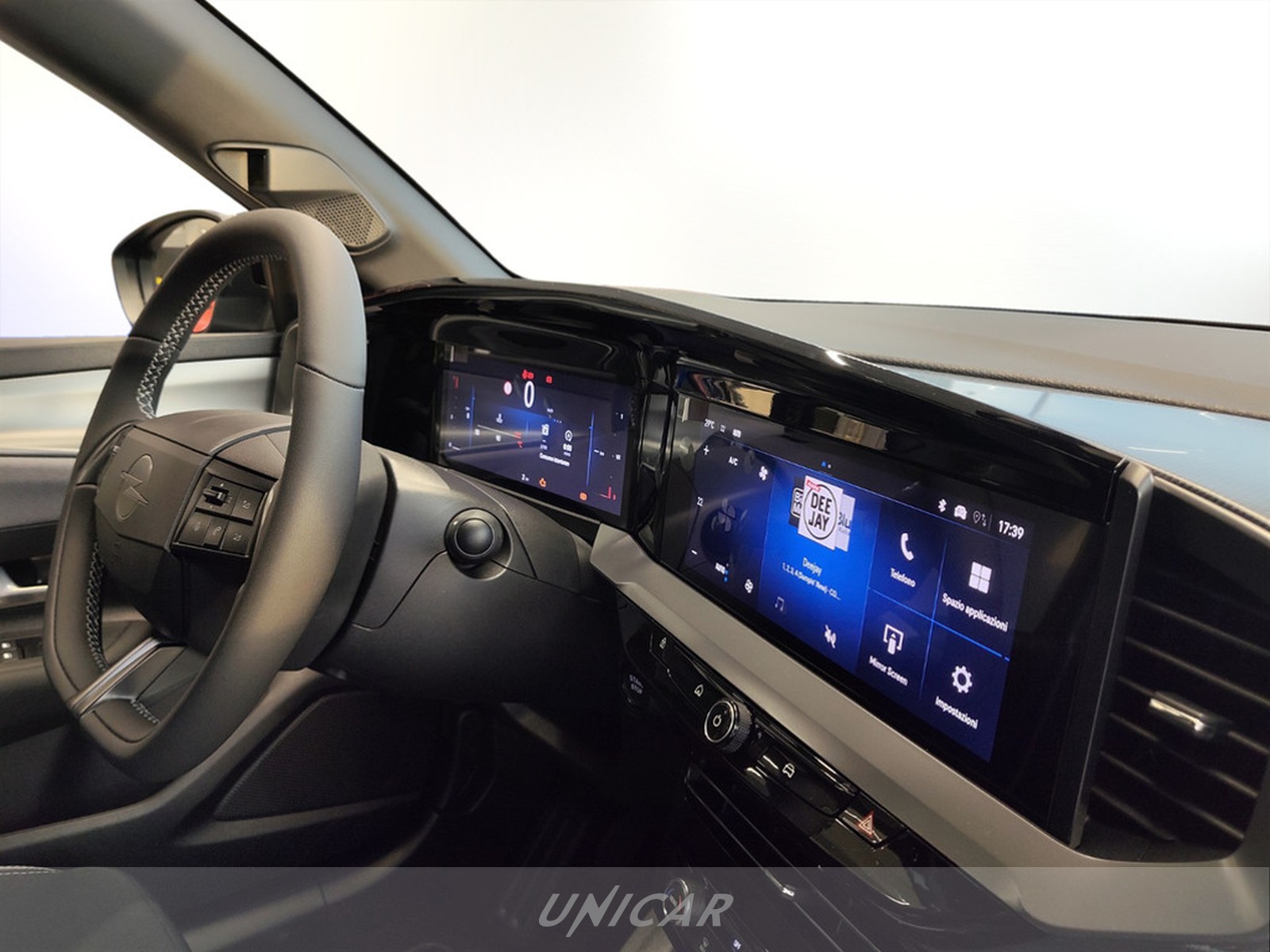 UNICAR Opel Mokka