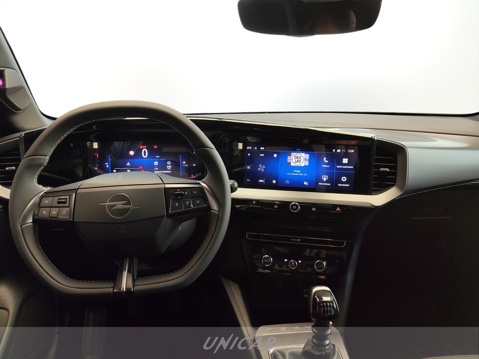 UNICAR Opel Mokka