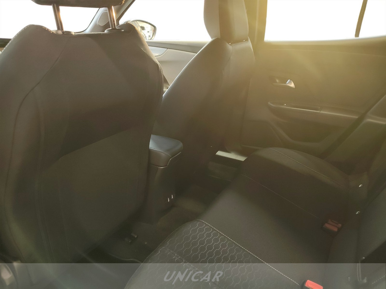 UNICAR Opel Mokka