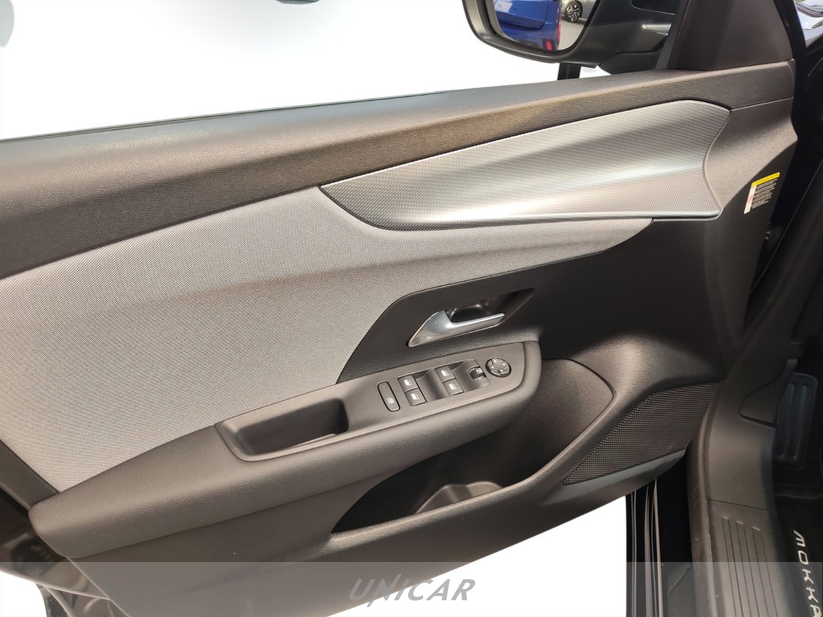 UNICAR Opel Mokka