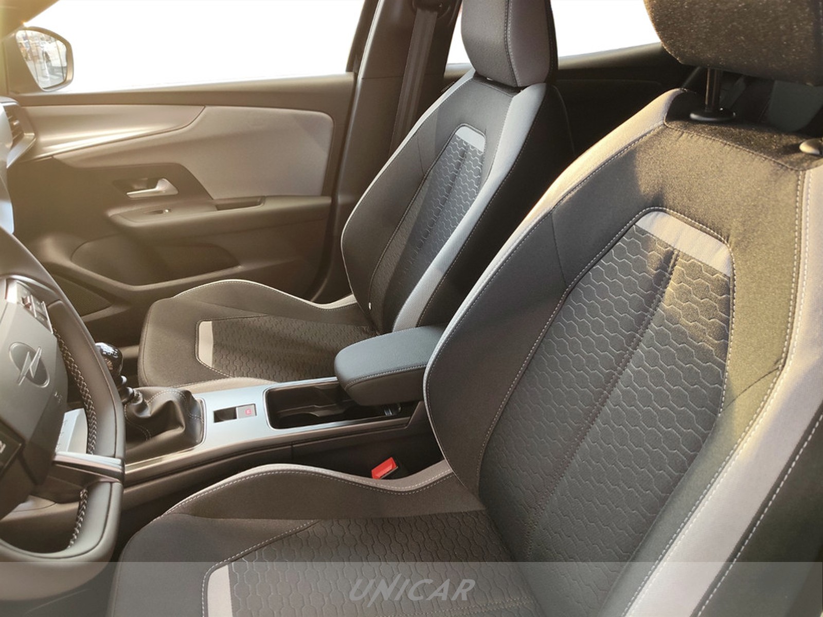 UNICAR Opel Mokka