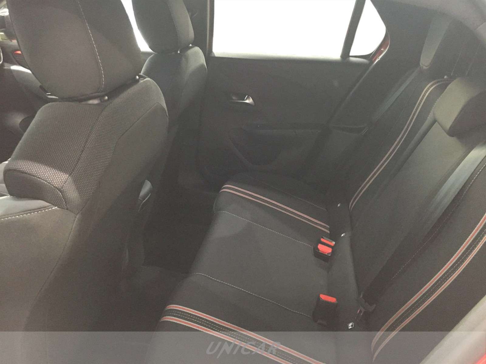 UNICAR Opel Corsa