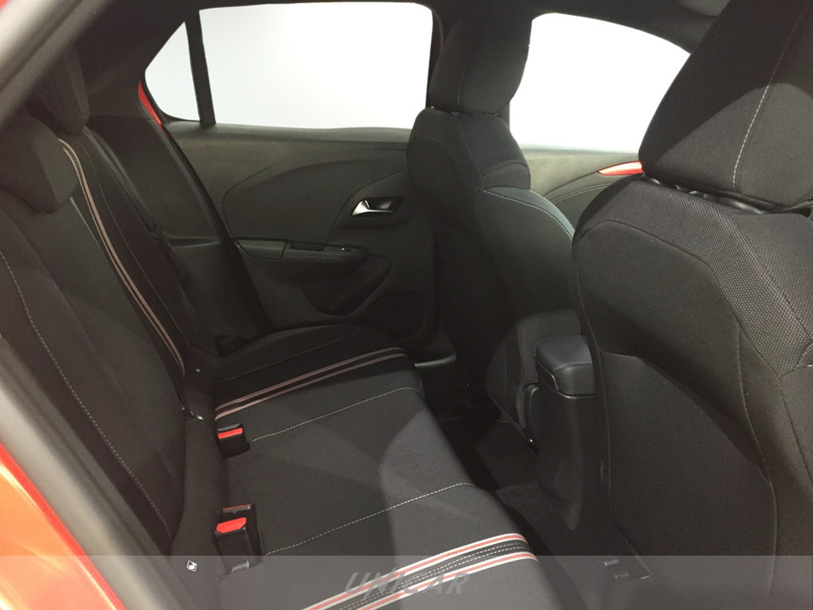 UNICAR Opel Corsa