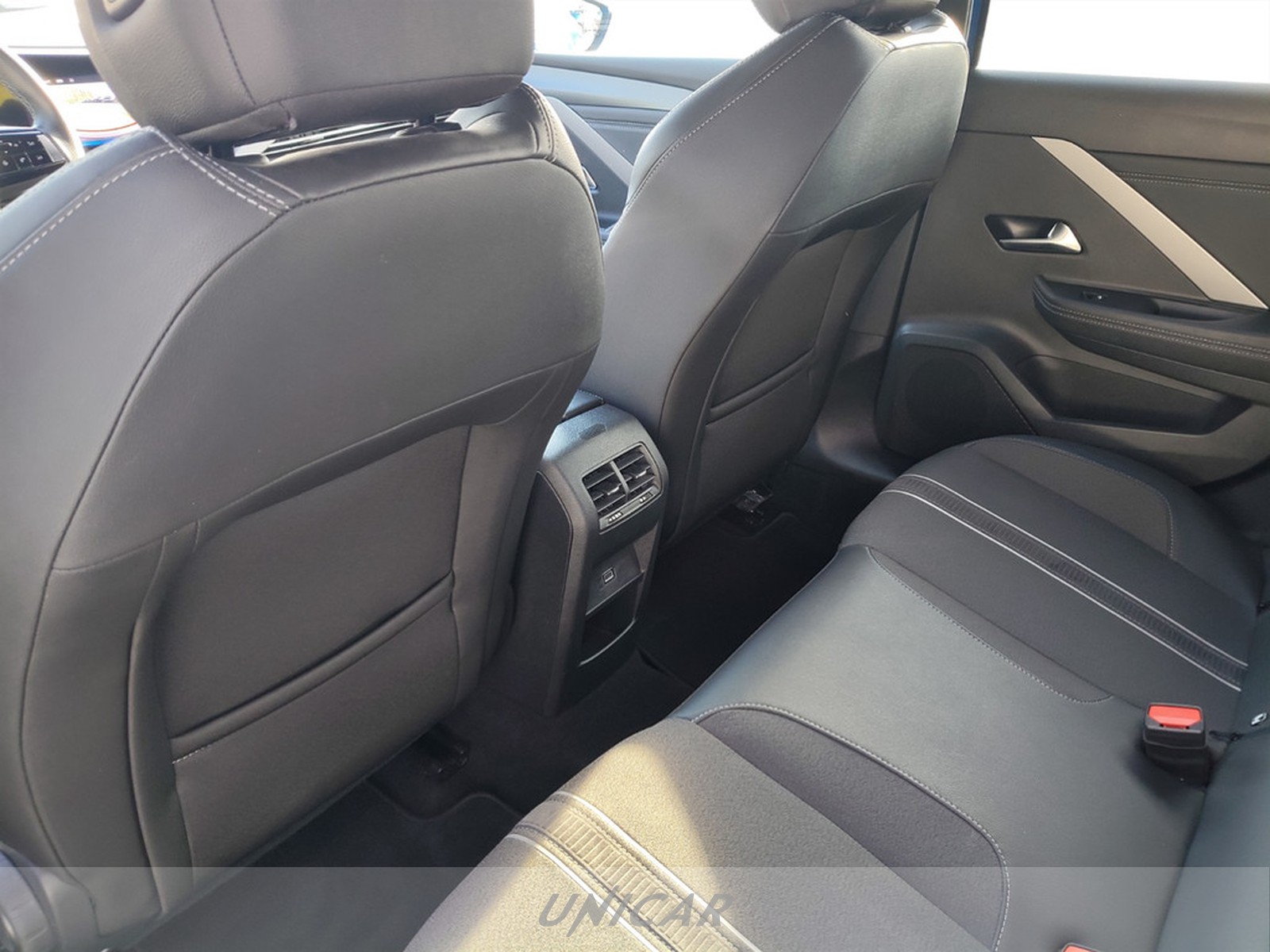 UNICAR Opel Astra