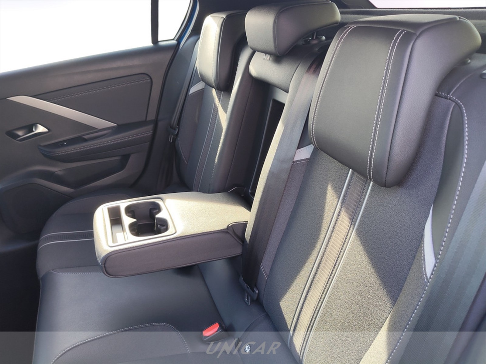 UNICAR Opel Astra