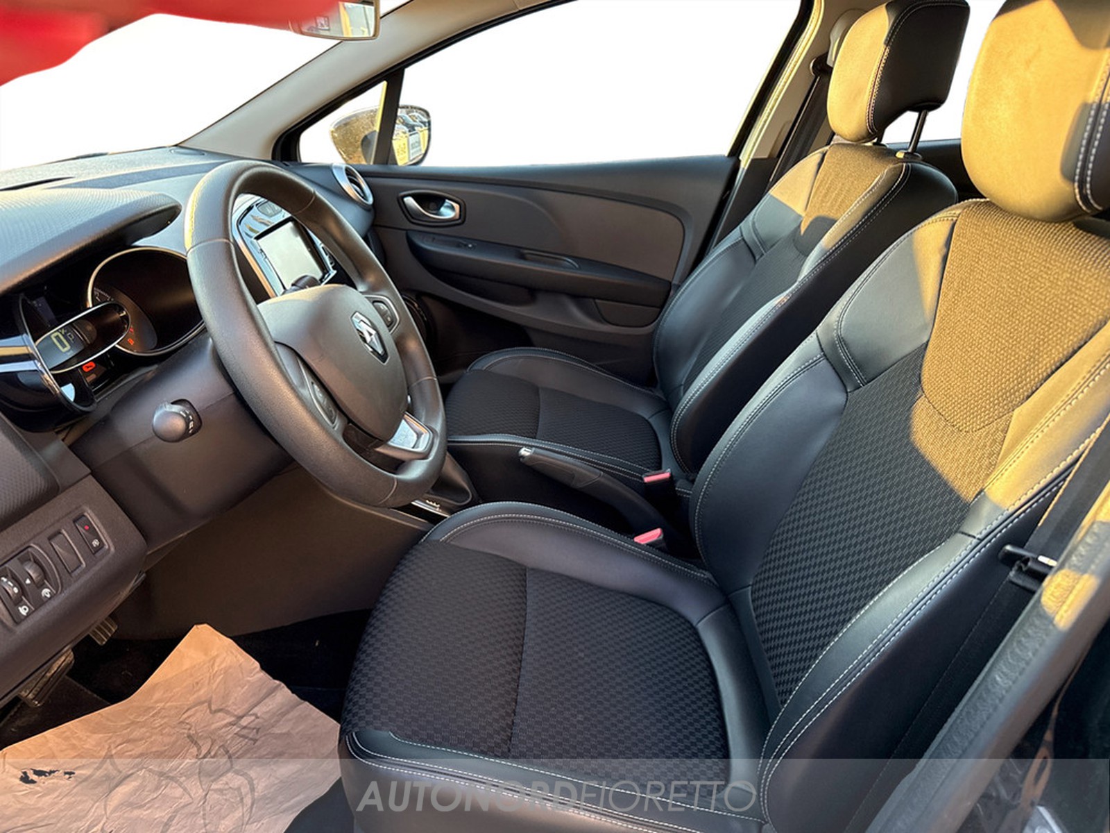 AUTONORD Renault Clio