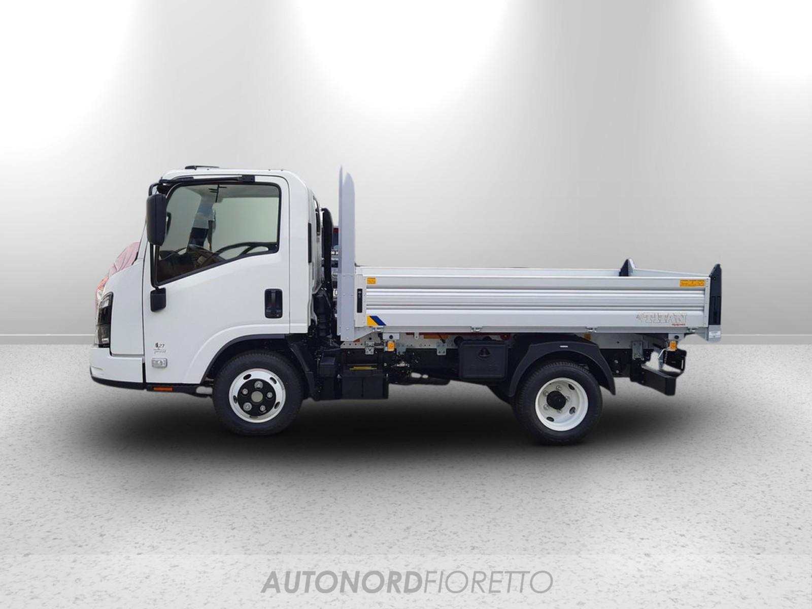 AUTONORD Isuzu M27